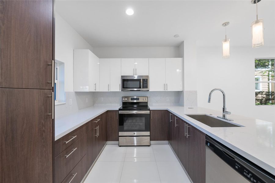 Furnished interior view inside a new home in , Fort Lauderdale (Image 10).