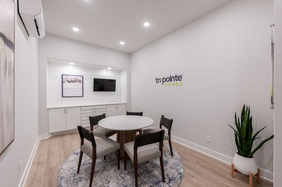 Representative furnished interior of a home built from the Meritage by Tri Pointe Homes in Legacy Grove, Montgomery (Image 62).