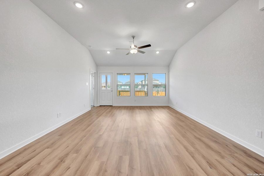 Spacious, unfurnished interior of a new home in Winding Brook, San Antonio (Image 45). Spacious, unfurnished interior of a new home in Winding Brook, San Antonio (Image 45).