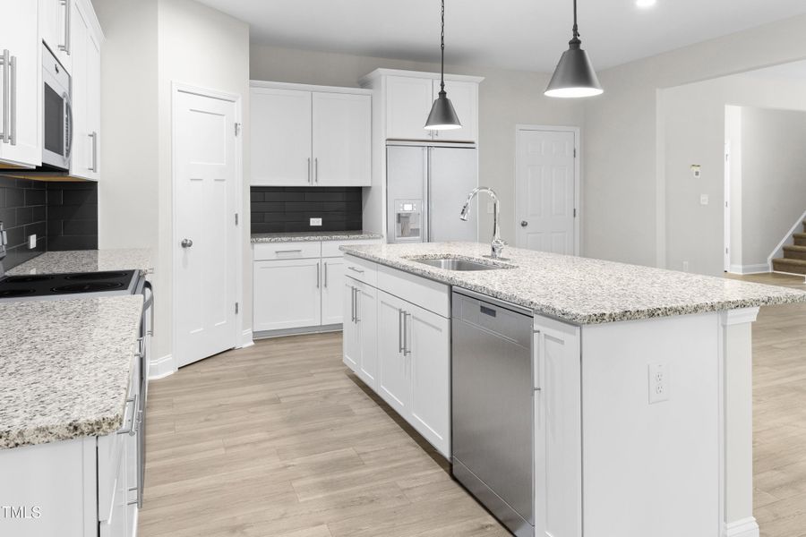 117_godwin_court_kitchen_5 (1)