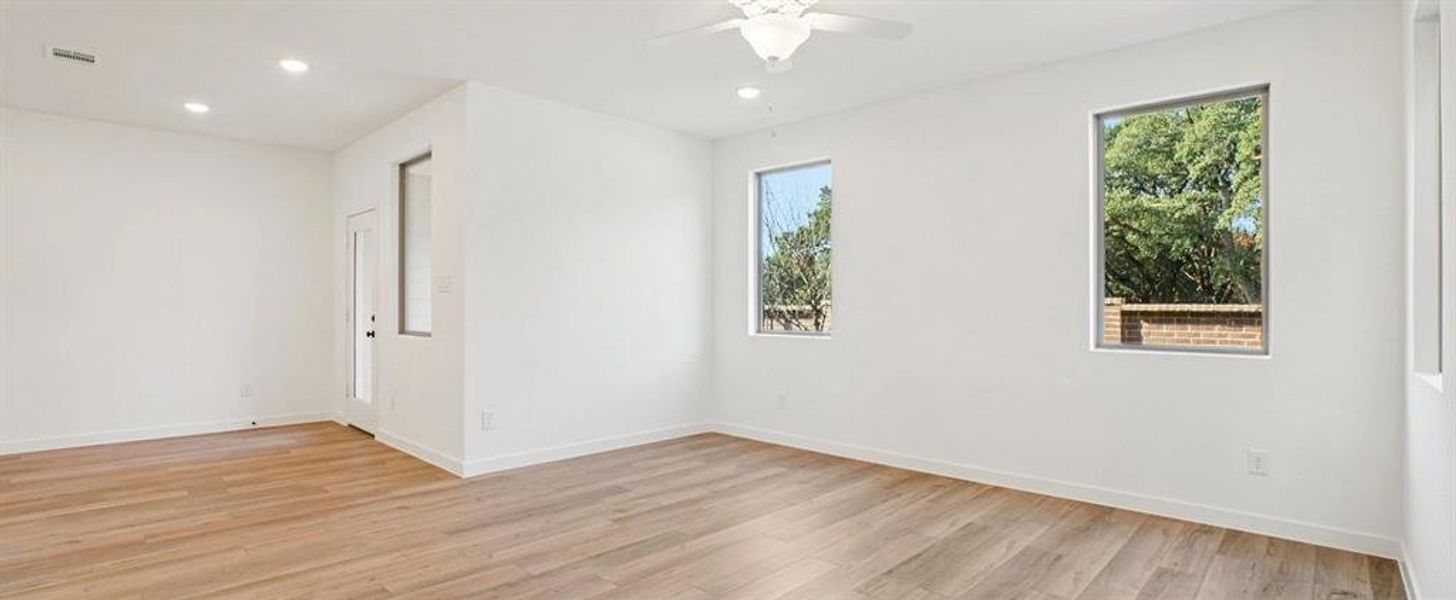 Open Living-Dining Room Open Living-Dining Room