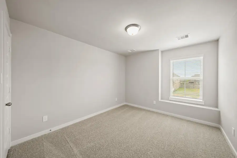 Spacious, unfurnished interior of a new home in Grand Oaks – The Cove, Houston (Image 10).