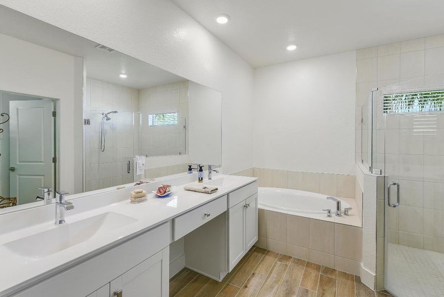 1380 Lago Cir Palm City FL-print-021-016