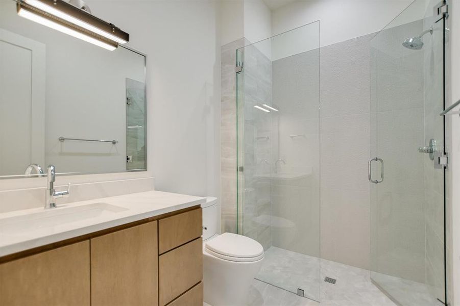 Furnished interior view inside a new home in , Horseshoe Bay (Image 14).