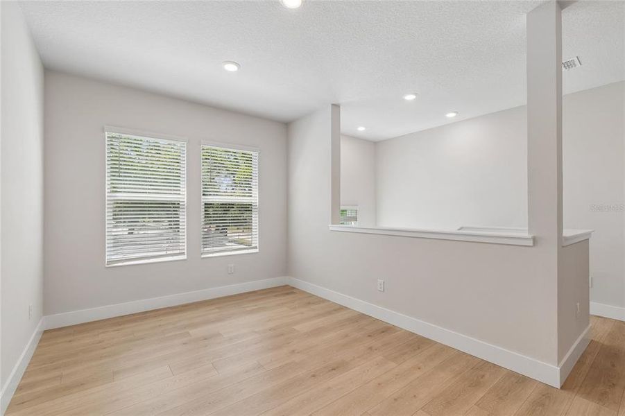 Spacious, unfurnished interior of a new home in , Tampa (Image 30).