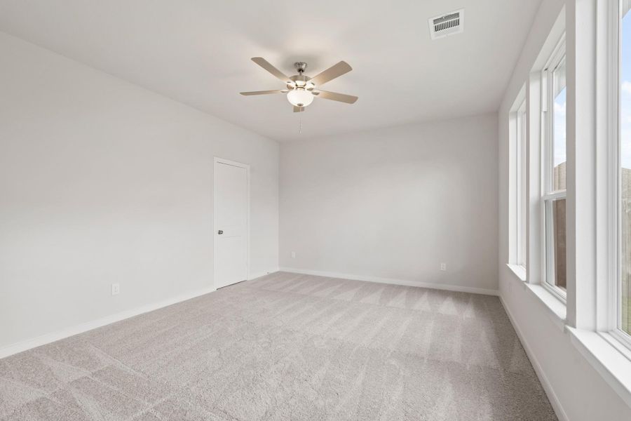 Spacious, unfurnished interior of a new home in Fulshear Lakes 45' at Fulshear Lakes, Fulshear (Image 19). Spacious, unfurnished interior of a new home in Fulshear Lakes 45' at Fulshear Lakes, Fulshear (Image 19).