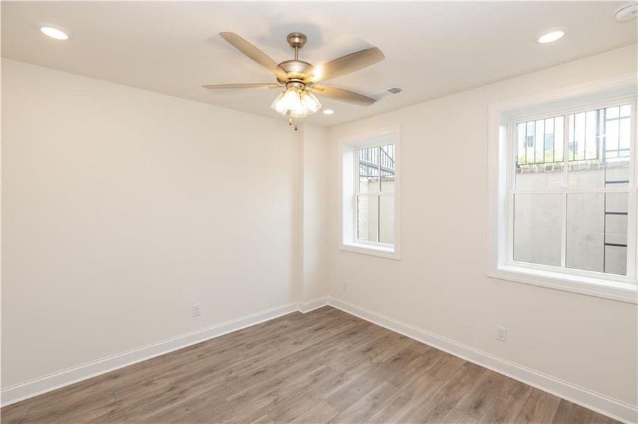 Spacious, unfurnished interior of a new home in Park Walke, Alpharetta (Image 18).