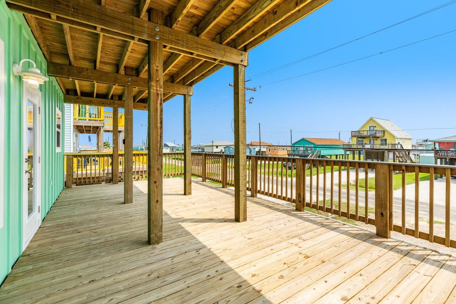 Exterior details and patio area of a home in , Surfside Beach (Image 30).