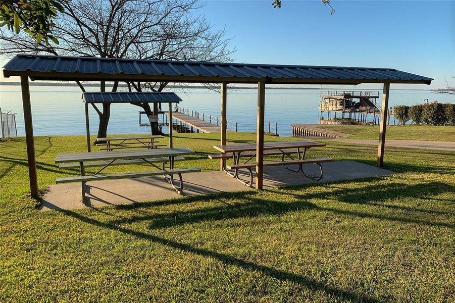 Community amenities in , Gun Barrel City (Image 25).