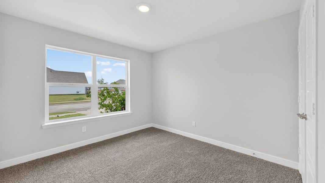 Spacious, unfurnished interior of a new home in Sandstone Estates, Granbury (Image 19).
