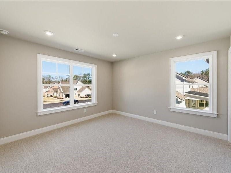 Spacious, unfurnished interior of a new home in Ford Landing, Acworth (Image 46).