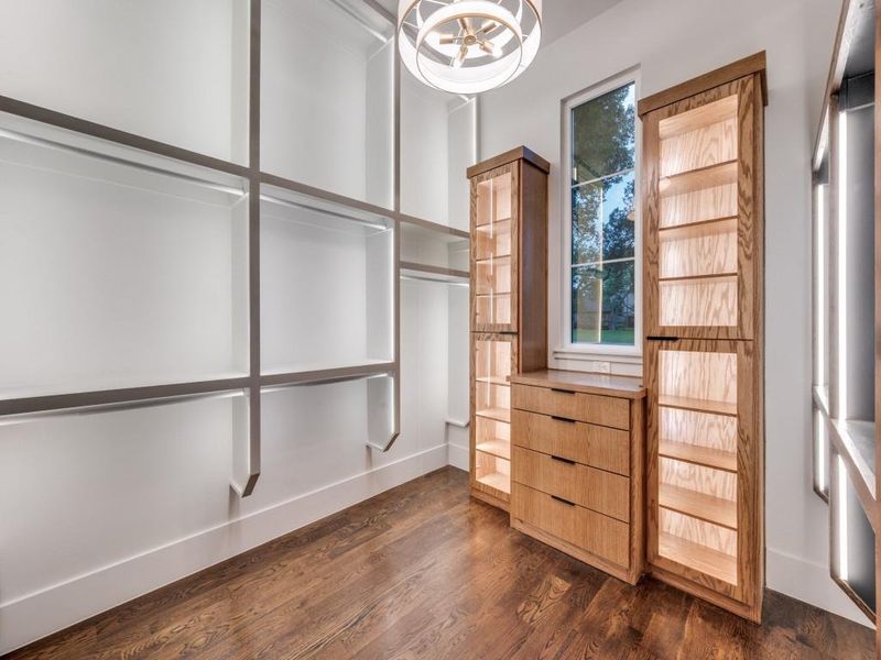 Furnished interior view inside a new home in , Dallas (Image 9).