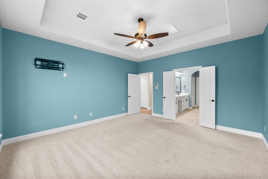 Spacious, unfurnished interior of a new home in Massey Meadows, Midlothian (Image 31).