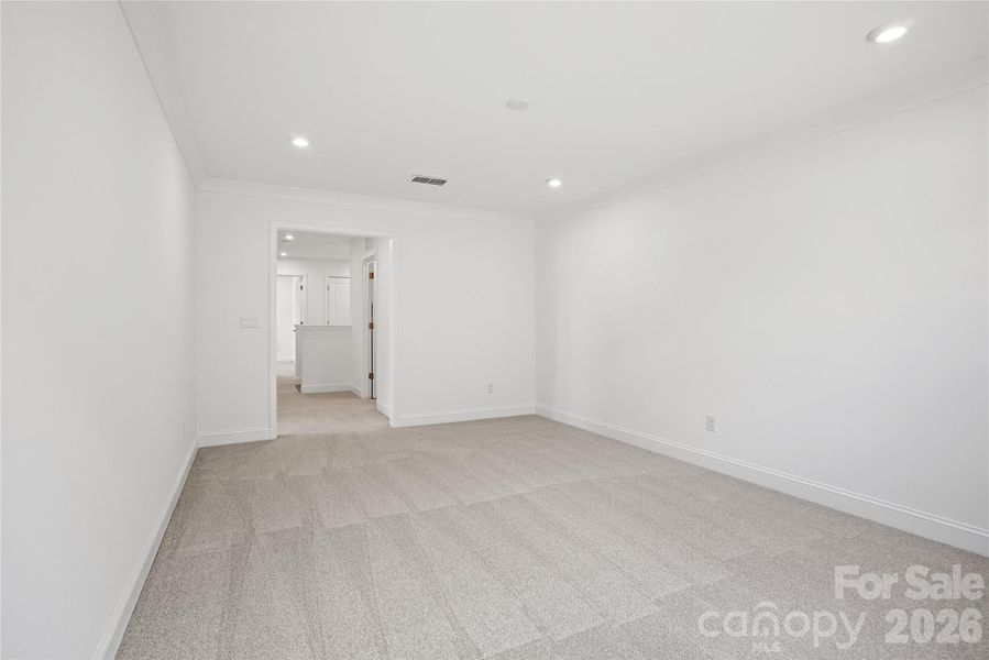 Spacious, unfurnished interior of a new home in Parkside Crossing, Charlotte (Image 31).