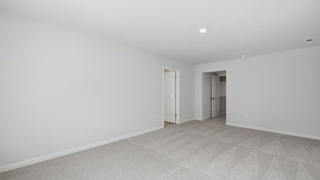 Spacious, unfurnished interior of a new home in Hughes Court, Dawsonville (Image 13).