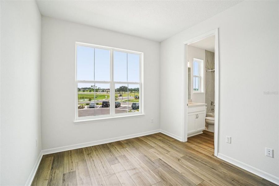 Spacious, unfurnished interior of a new home in Isla Mirada, San Antonio (Image 41).
