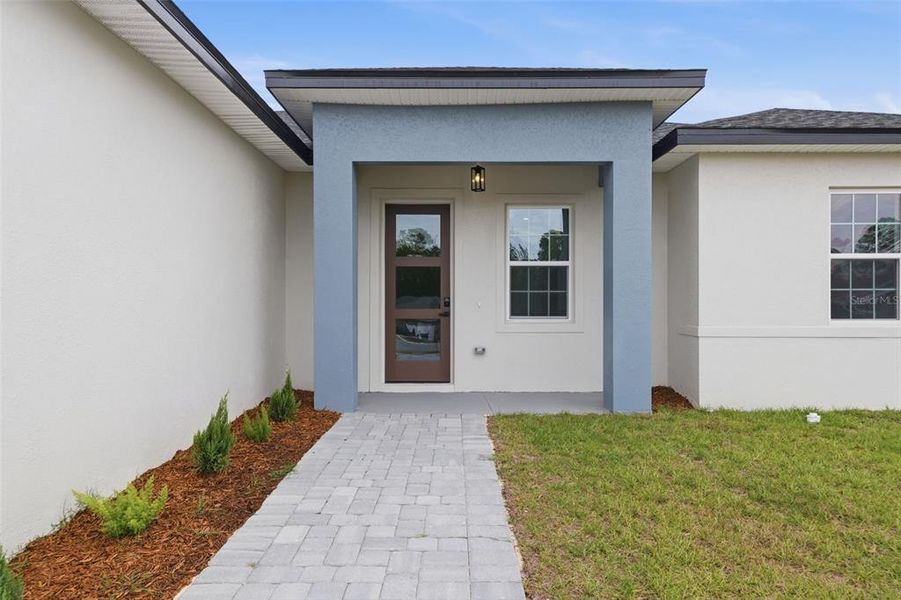 Exterior details and patio area of a home in , Ocala (Image 4). Exterior details and patio area of a home in , Ocala (Image 4).