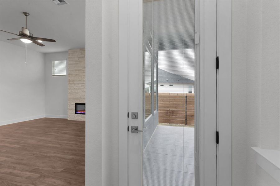 Spacious, unfurnished interior of a new home in Broken Oak, Georgetown (Image 23).