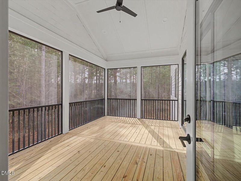 048-Screened Porch