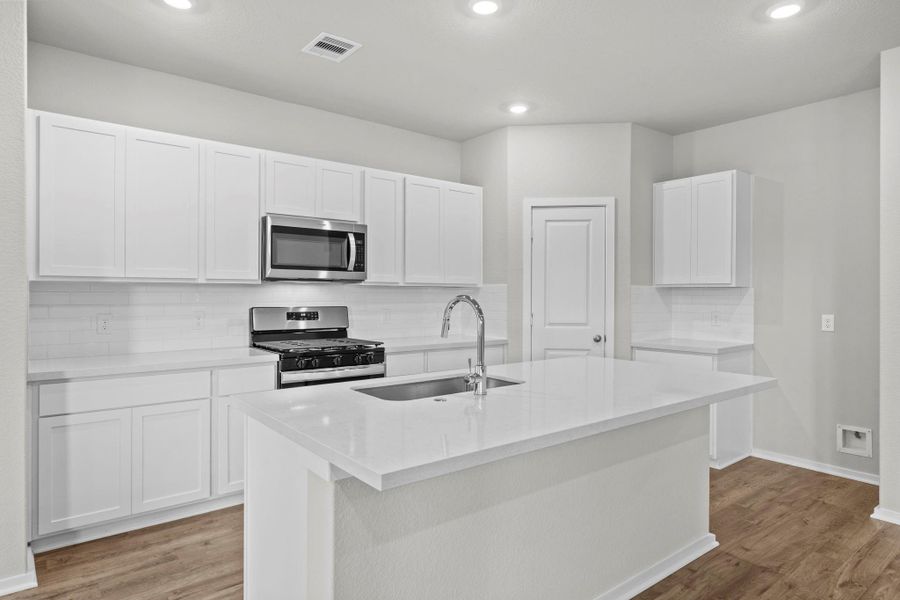 Furnished interior view inside a new home in Laurel Landing, Alvin (Image 10). Furnished interior view inside a new home in Laurel Landing, Alvin (Image 10).