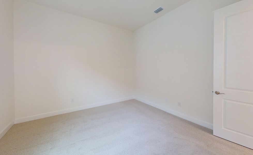 Spacious, unfurnished interior of a new home in Woodhaven, Port Orange (Image 32).