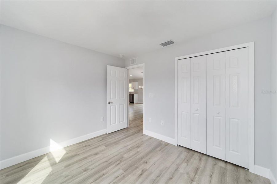 Spacious, unfurnished interior of a new home in , Dunnellon (Image 25).