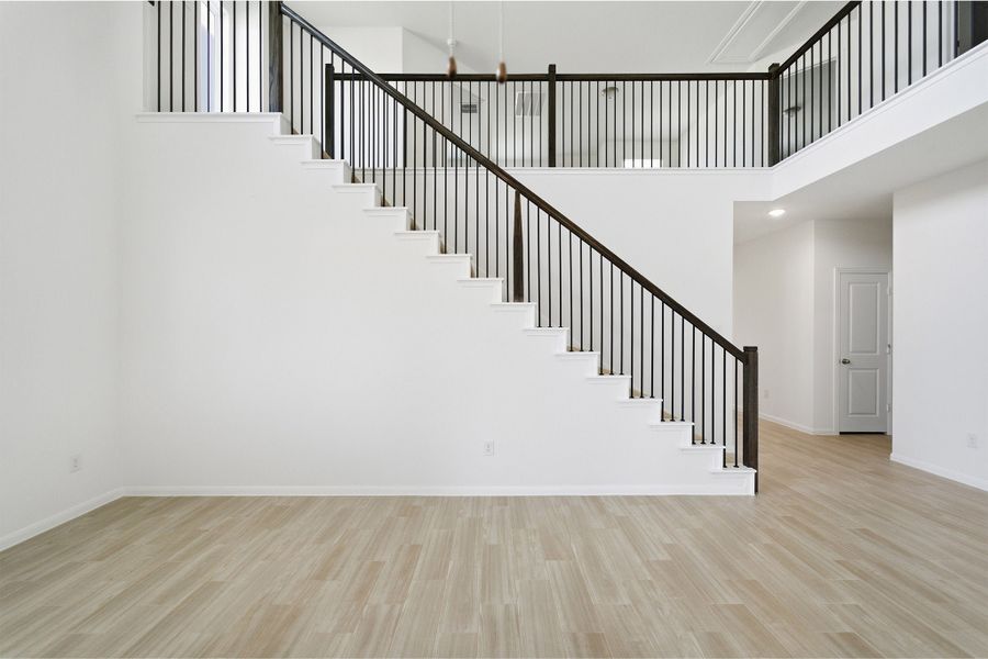 Spacious, unfurnished interior of a new home in Briarwood, Elgin (Image 53).