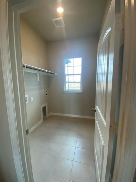 Spacious, unfurnished interior of a new home in Clear Sky Addition, Valley View (Image 13). Spacious, unfurnished interior of a new home in Clear Sky Addition, Valley View (Image 13).