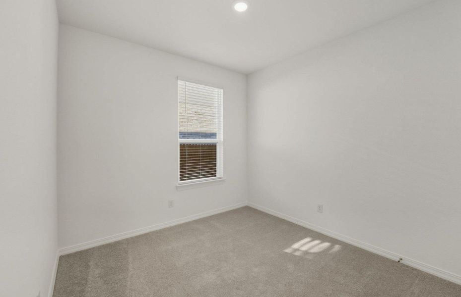 Spacious, unfurnished interior of a new home in Crosswinds, Kyle (Image 19).