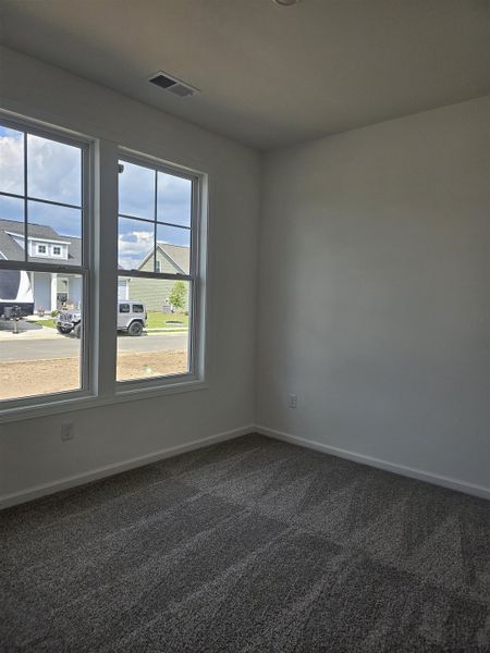 Spacious, unfurnished interior of a new home in Edgefield, Loris (Image 11).