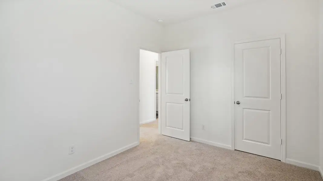 Spacious, unfurnished interior of a new home in Elm Park, Austin (Image 14). Spacious, unfurnished interior of a new home in Elm Park, Austin (Image 14).