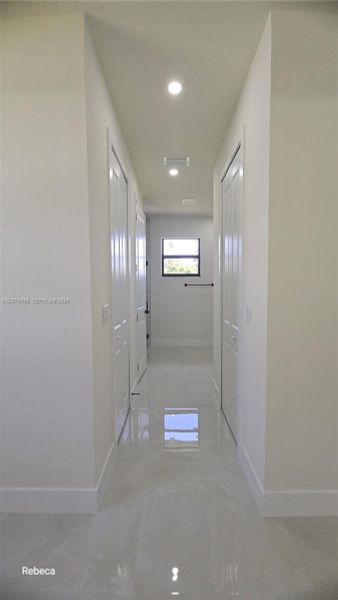 Spacious, unfurnished interior of a new home in , Lehigh Acres (Image 26).