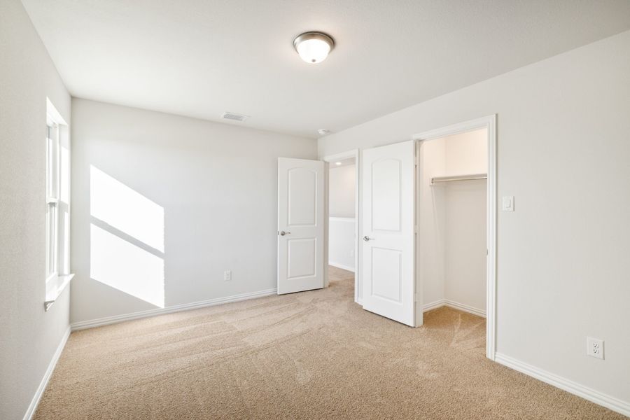 Spacious, unfurnished interior of a new home in Elevon, Lavon (Image 35).