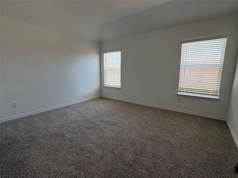 Spacious, unfurnished interior of a new home in , Conroe (Image 5).