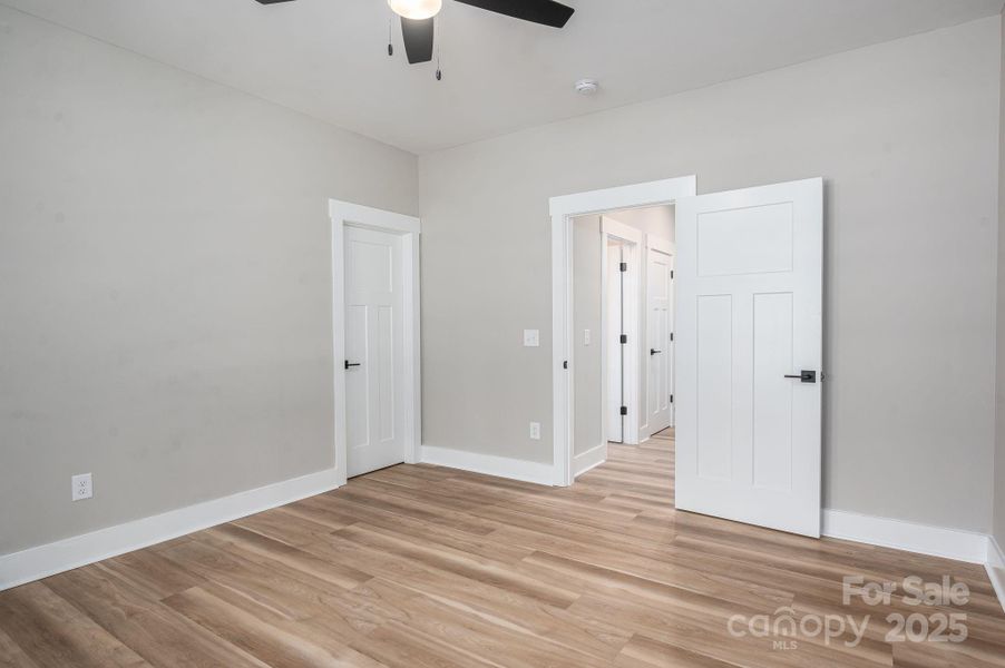 Spacious, unfurnished interior of a new home in , Lincolnton (Image 31).