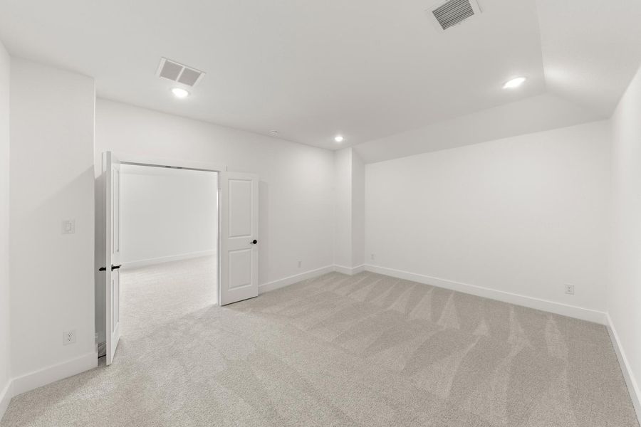Spacious, unfurnished interior of a new home in Painted Tree, McKinney (Image 17). Spacious, unfurnished interior of a new home in Painted Tree, McKinney (Image 17).