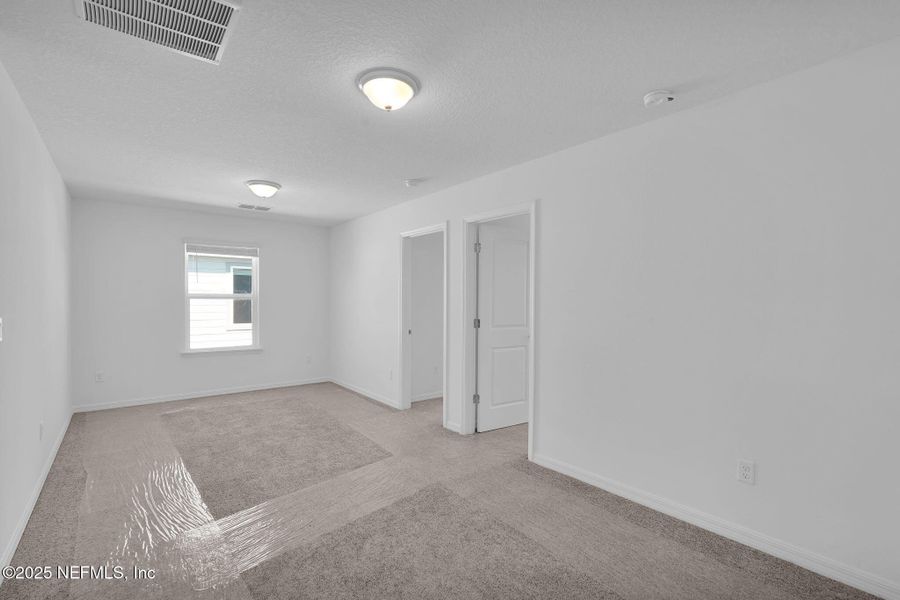 Spacious, unfurnished interior of a new home in Wells Landing, Jacksonville (Image 18).