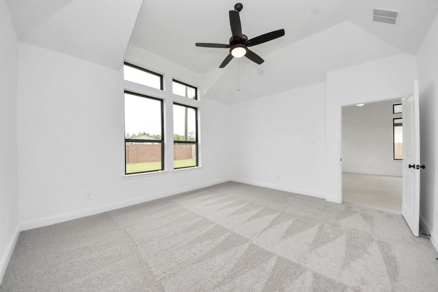 Spacious, unfurnished interior of a new home in , Missouri City (Image 30).
