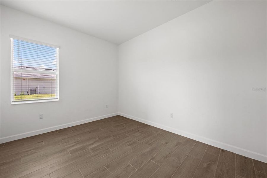 Spacious, unfurnished interior of a new home in Calusa Country Club, Lakewood Ranch (Image 21).