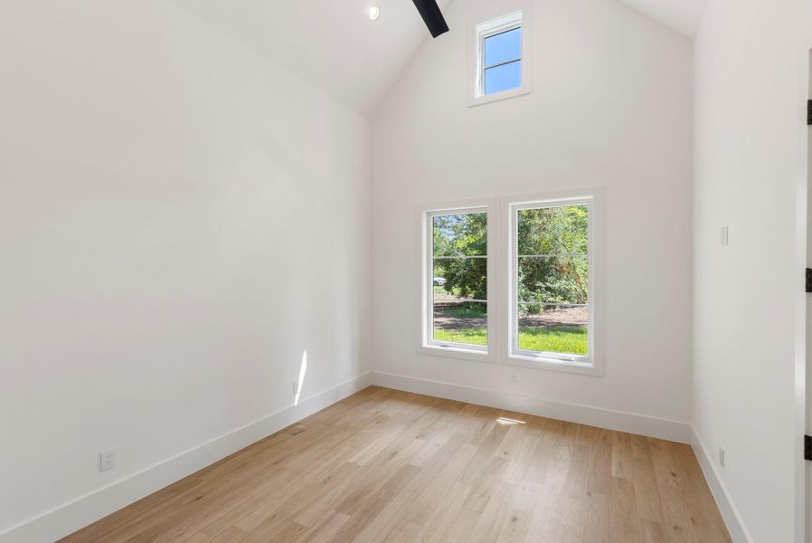 2nd Bedroom Down w/ Cathedral ceiling