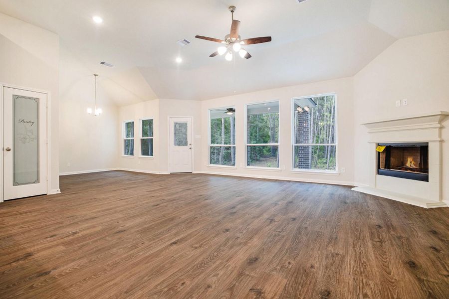 Spacious, unfurnished interior of a new home in , Bay City (Image 11). Spacious, unfurnished interior of a new home in , Bay City (Image 11).