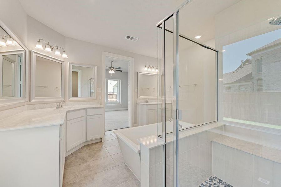 Furnished interior view inside a new home in South Pointe, Mansfield (Image 4).