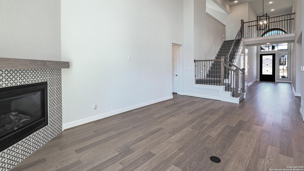 Spacious, unfurnished interior of a new home in Johnson Ranch 55', Bulverde (Image 23). Spacious, unfurnished interior of a new home in Johnson Ranch 55', Bulverde (Image 23).