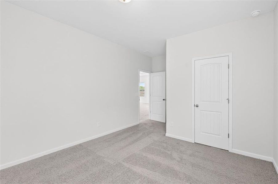 Spacious, unfurnished interior of a new home in Evergreen at Lakeside, Temple (Image 35).