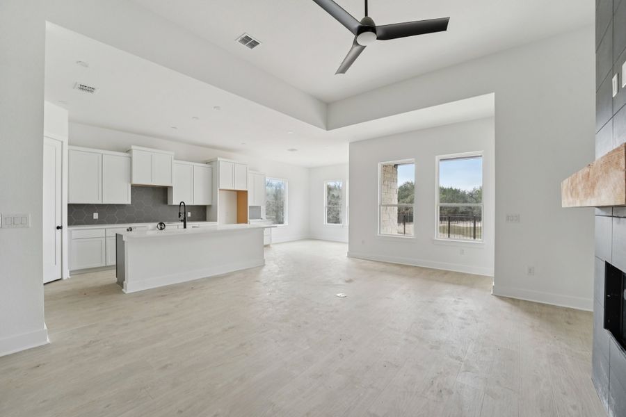 9 web or mls San Saba Dr S2412 009