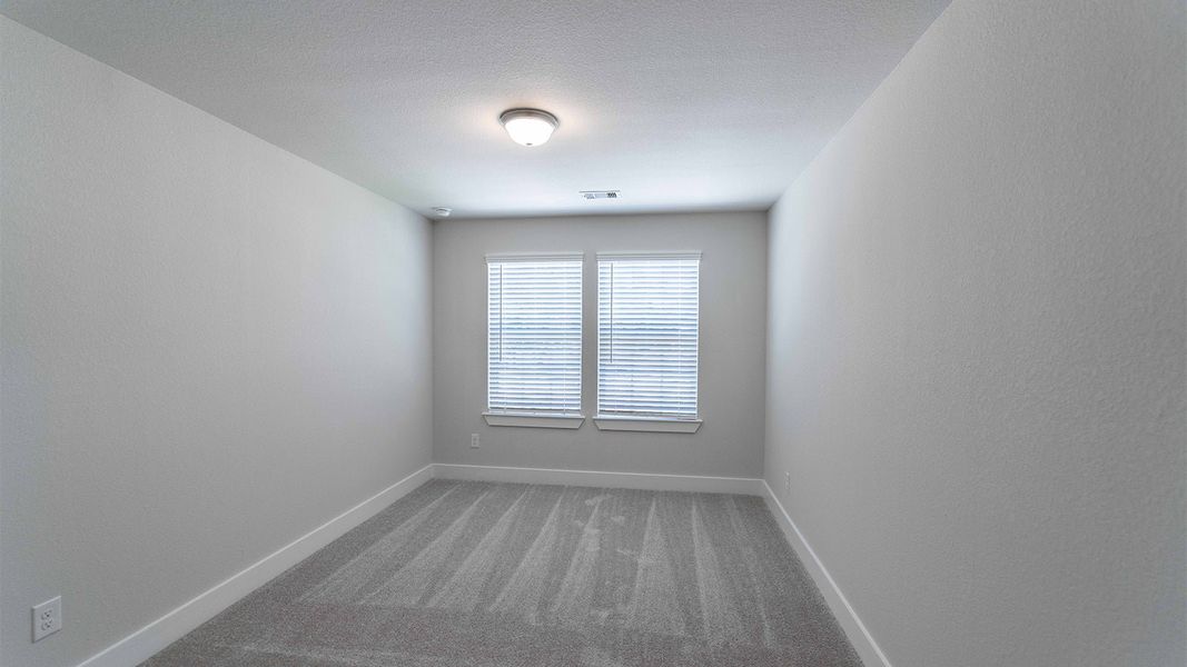 Spacious, unfurnished interior of a new home in Columbia Lakes, West Columbia (Image 40).