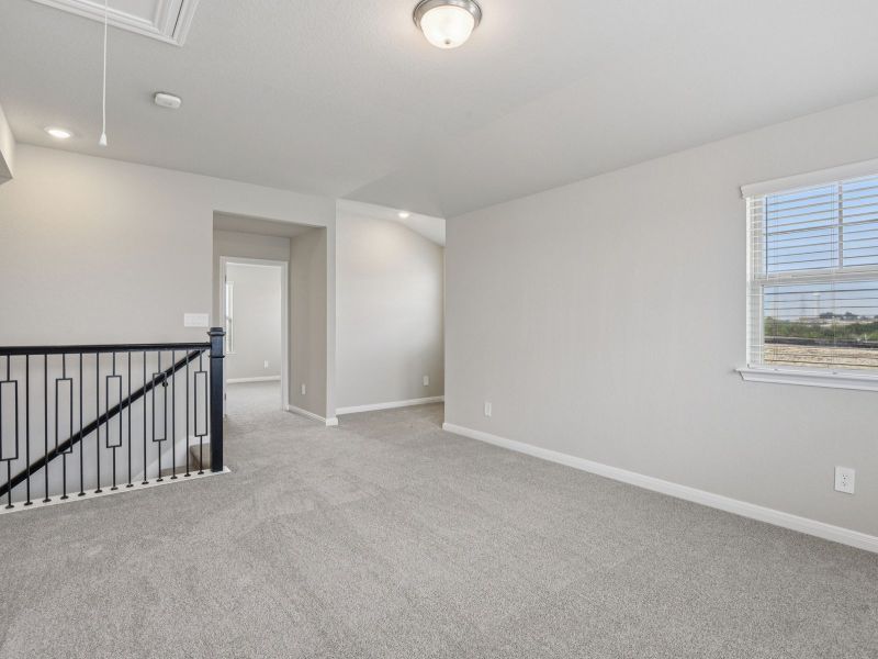 Spacious, unfurnished interior of a new home in Catalina, Converse (Image 24).