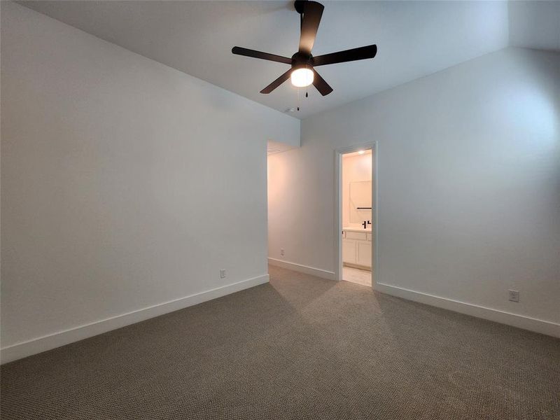 Spacious, unfurnished interior of a new home in Wildflower Ranch, Justin (Image 22).