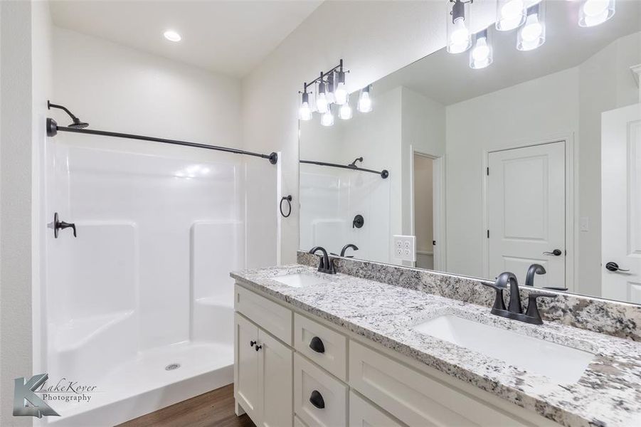 Furnished interior view inside a new home in , Abilene (Image 10).