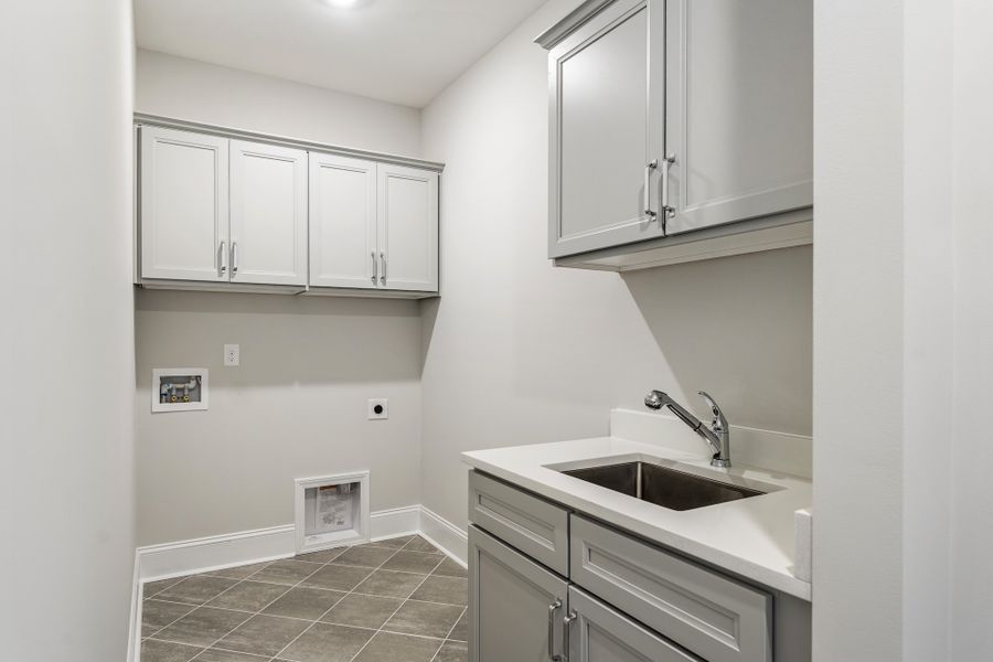 Furnished interior view inside a new home in Lakeside Saluda, Greenville (Image 13). Furnished interior view inside a new home in Lakeside Saluda, Greenville (Image 13).